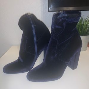 Steve Madden Blue Velvet Booties Size 10